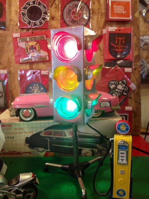 ♪入荷！信号機のライト♪