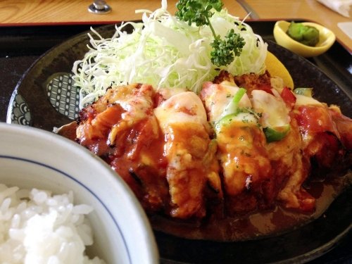 ファミリーとんかつの店「あかずきん」