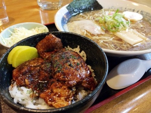 しょうゆラーメン「めん吉 木野店」