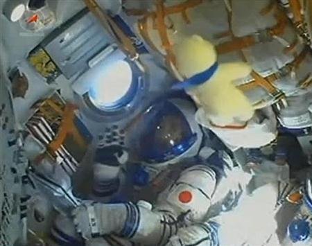 宇宙船に白熊さん搭乗^^;