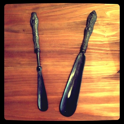 SHOEHORN