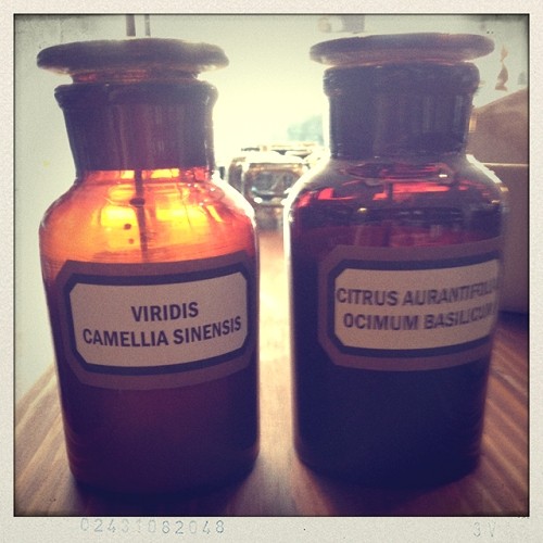 「Plain & Simple」mini candle入荷