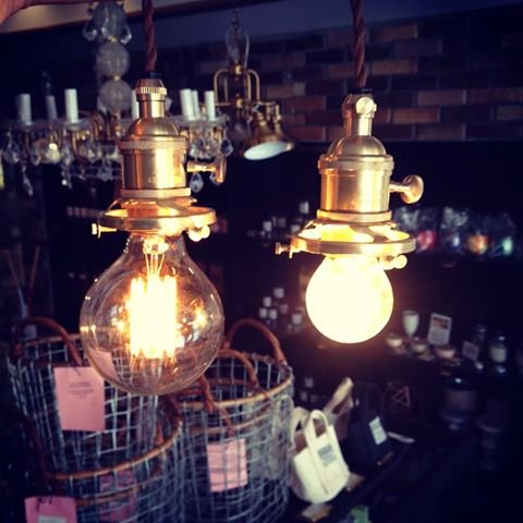 brass pendant lamp
