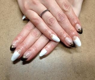 モノトーンネイル