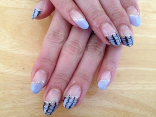 人気のピーコックネイル