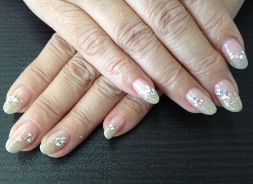 上品グリーンラメ。