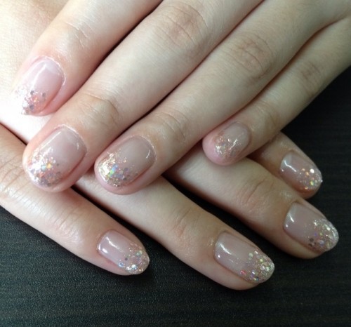 ホログラム入りピンクラメ。