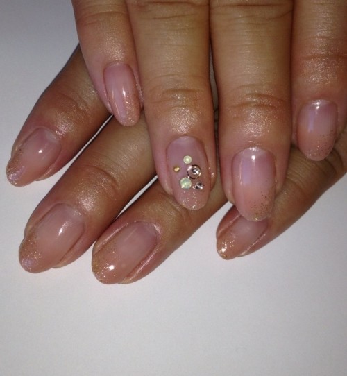 コーラルベージュ。