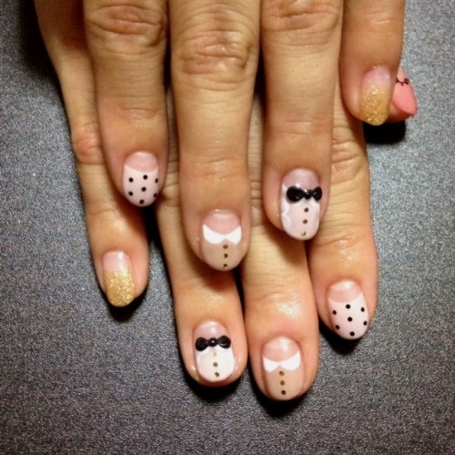 秋のお洋服ネイル。