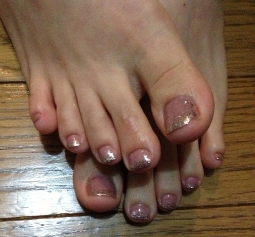 ピンクゴールド。