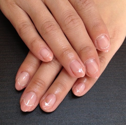 フレンチネイル。