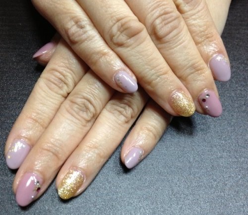 人気新色カラー×ゴールド。