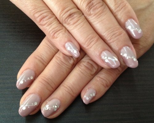 ウェディングお呼ばれネイル。