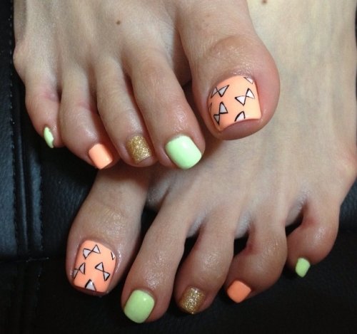 ＦＯＯＴ　パステルネオン。