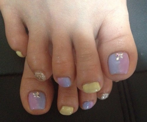 ＦＯＯＴ　パステル縦グラデ。