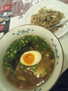 街中ランチ！杏華さん