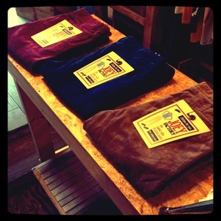 コーデュロイパンツ