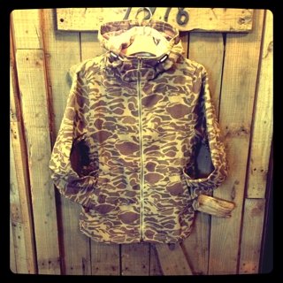 迷彩ジップパーカー！