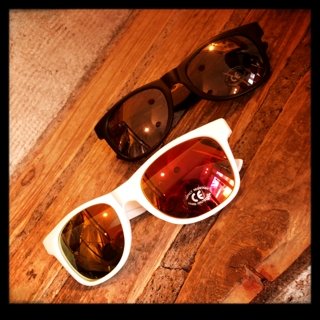 VANSサングラス新作入荷！！