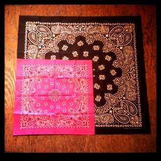 バンダナが入荷しました！！