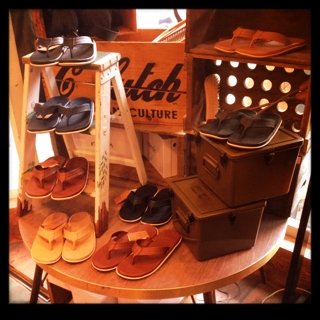 レザーサンダル入荷！！