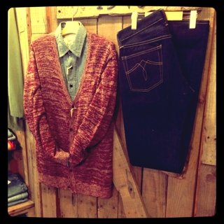 秋物充実しております！！