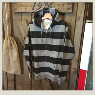 ボーダー柄ZIPパーカー入荷！！