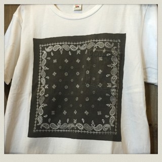 FRUIT OF THE LOOM バンダナ柄Tシャツ入荷!!