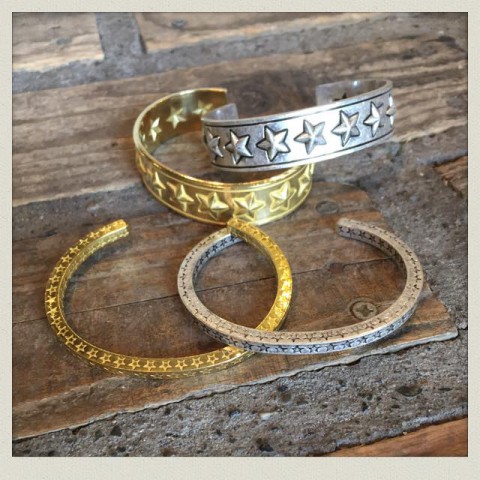 REVOアクセサリー入荷!!