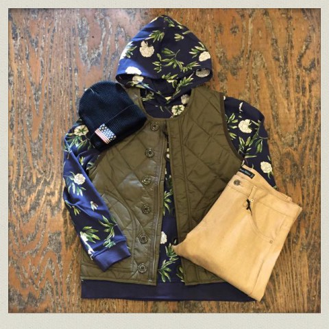 REVO 総柄プルパーカー入荷!!