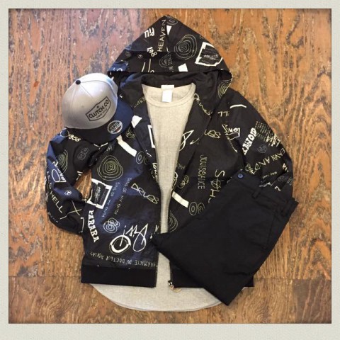 REVO 総柄ナイロンパーカー入荷!!