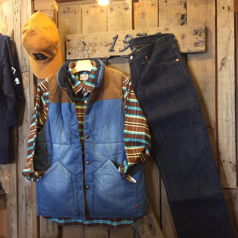 grn リバーシブルデニムダウンベスト入荷!!