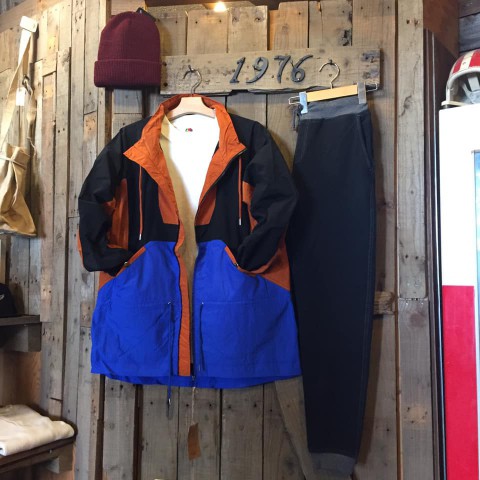 REVO ナイロンウィンドブレーカー入荷!!