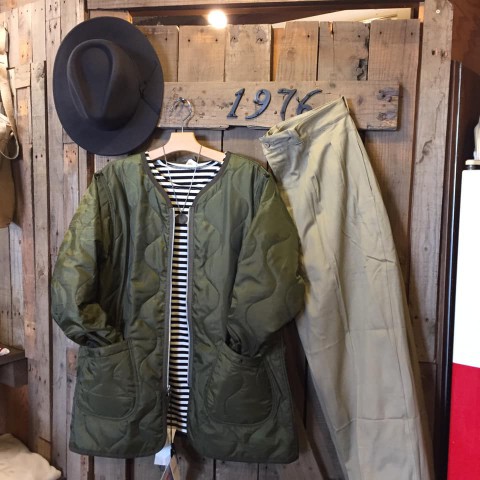 ロシア軍ボーダーカットソー&フランス軍チノパン入荷!!