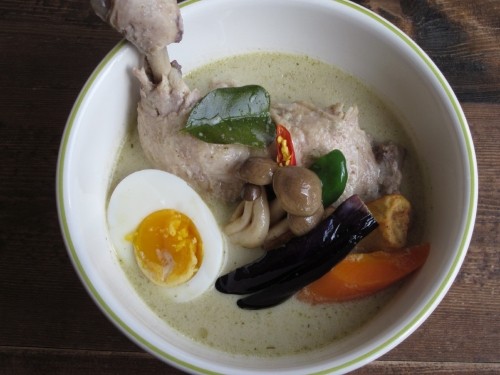 新しいメニューの紹介です グリーンカレー編
