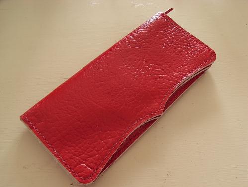 レザークラフト教室 生徒さんの作品 赤い長財布