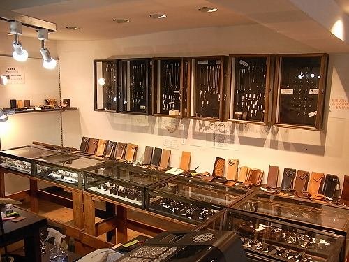 明日2月21日(土)~23日(月)まで出張のため臨時休業致します