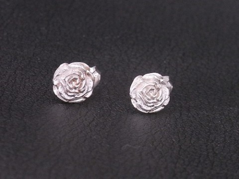 福岡市よりご注文頂いたシルバー925薔薇ピアス