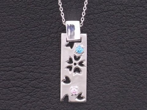 シルバー925 桜の透かし彫りプレートネックレス