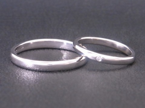 オーダーメイド!ダイヤモンド付きシンプルな甲丸リングの結婚指輪!