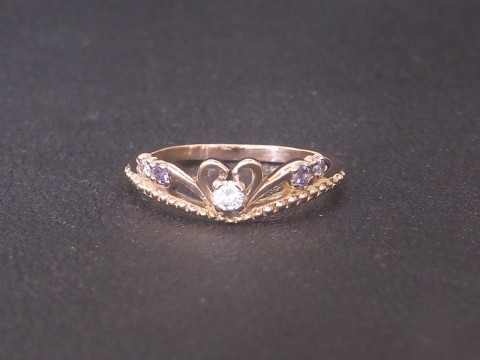 K18ピンクゴールド ティアラモチーフの婚約指輪