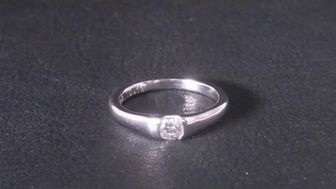結婚記念日にプラチナのダイヤモンドリング! 年末年始のお知らせ