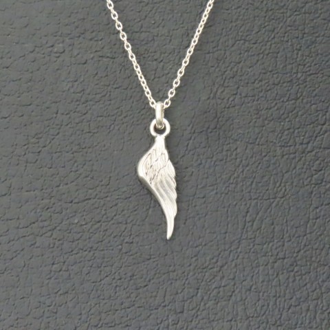 ウィングネックレスの紹介です!