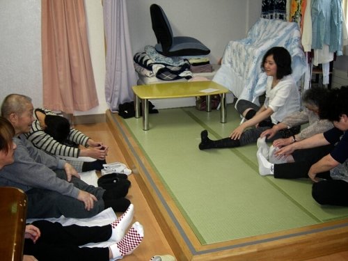 職場にて、ヨガの指導!