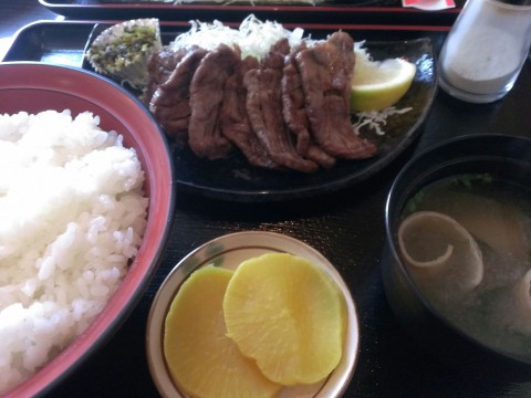 ぶたいちさんの牛タン定食