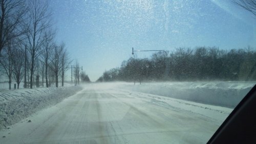 吹雪いています。