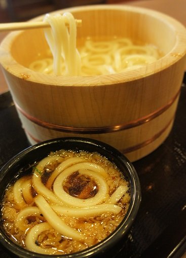 セルフうどん店対決!丸亀製麺vs伊予製麺