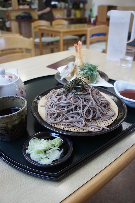手打そば処八駿庵さんの天ざるそば