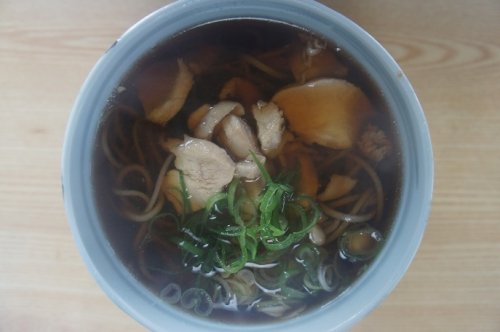 満月食堂さんのかしわそば