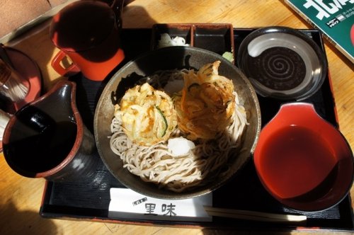 しれとこ里味さんのつぶのかき揚げ冷やしかけそば(斜里町)